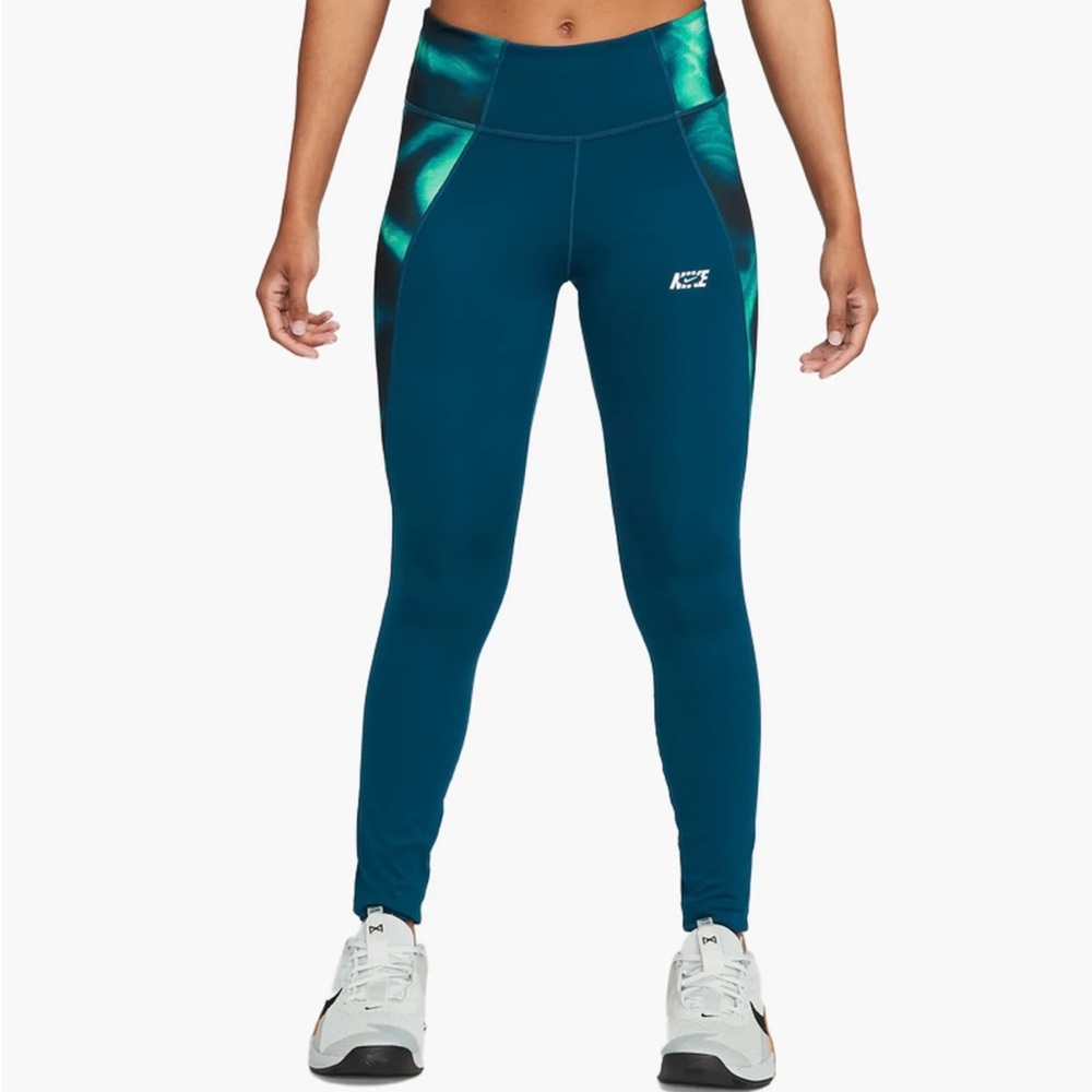 Nike One NWT dri-fit tight fit/ mid rise/ full length medium training leggings